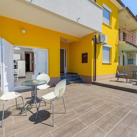 House With Apartments Mila أوماغ المظهر الخارجي الصورة