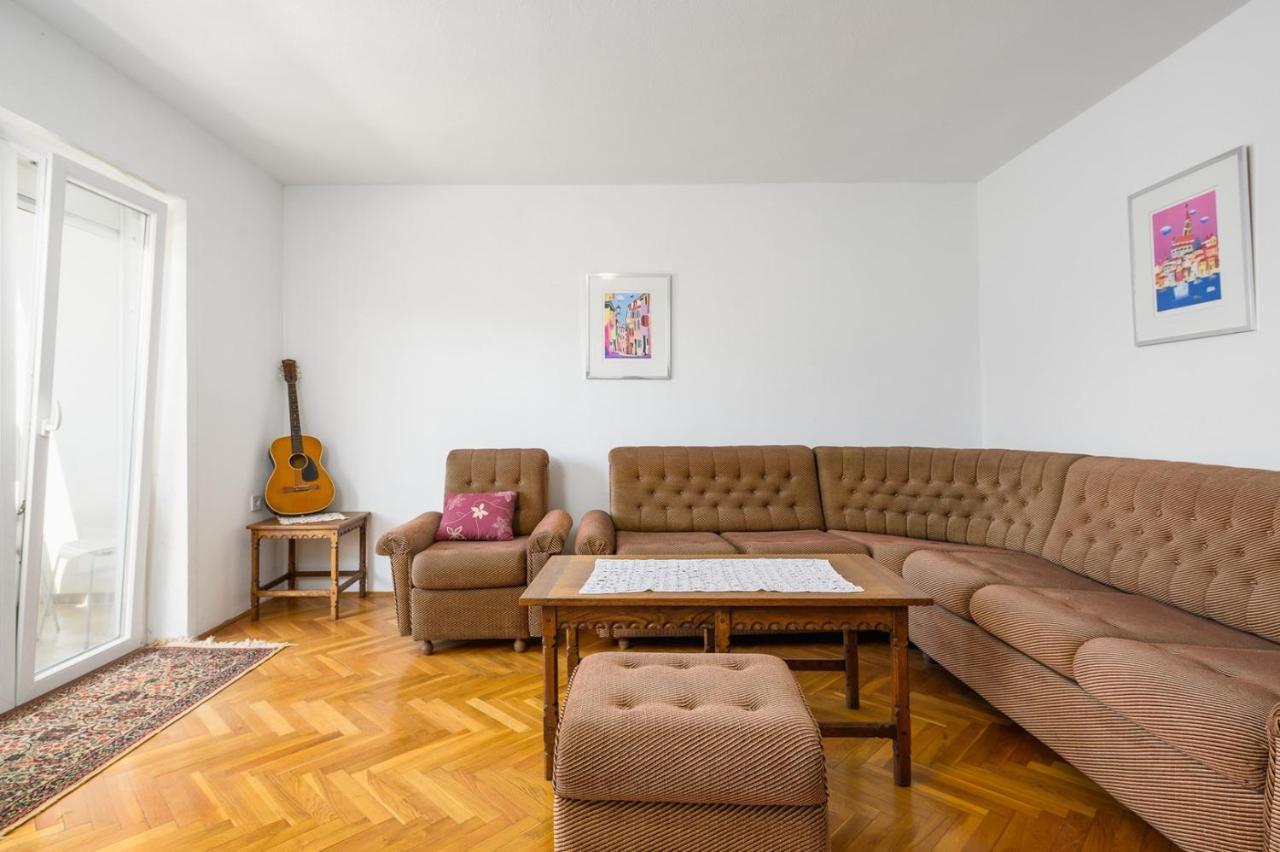 House With Apartments Mila أوماغ المظهر الخارجي الصورة