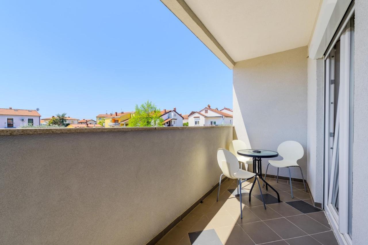 House With Apartments Mila أوماغ المظهر الخارجي الصورة